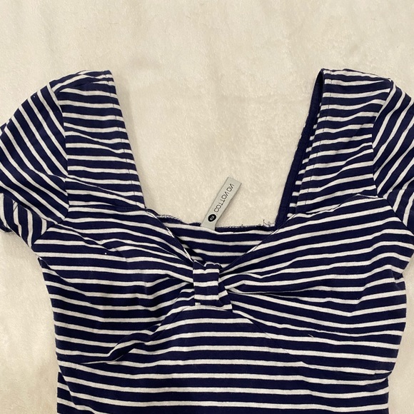 Stripped Blue and White Crop top - Picture 2 of 4